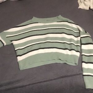CUTE SWEATER CROP TOP